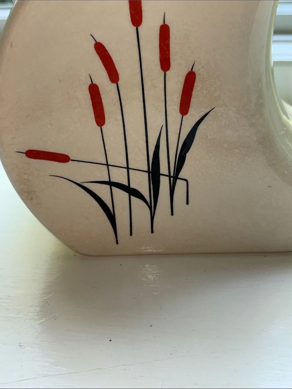 VTG Universal Cambridge MCM Ceramic Refrigerator Water Pitcher Cattail Design